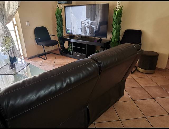 2 BEDROOM APARTMENT FOR SALE IN MODDER EAST